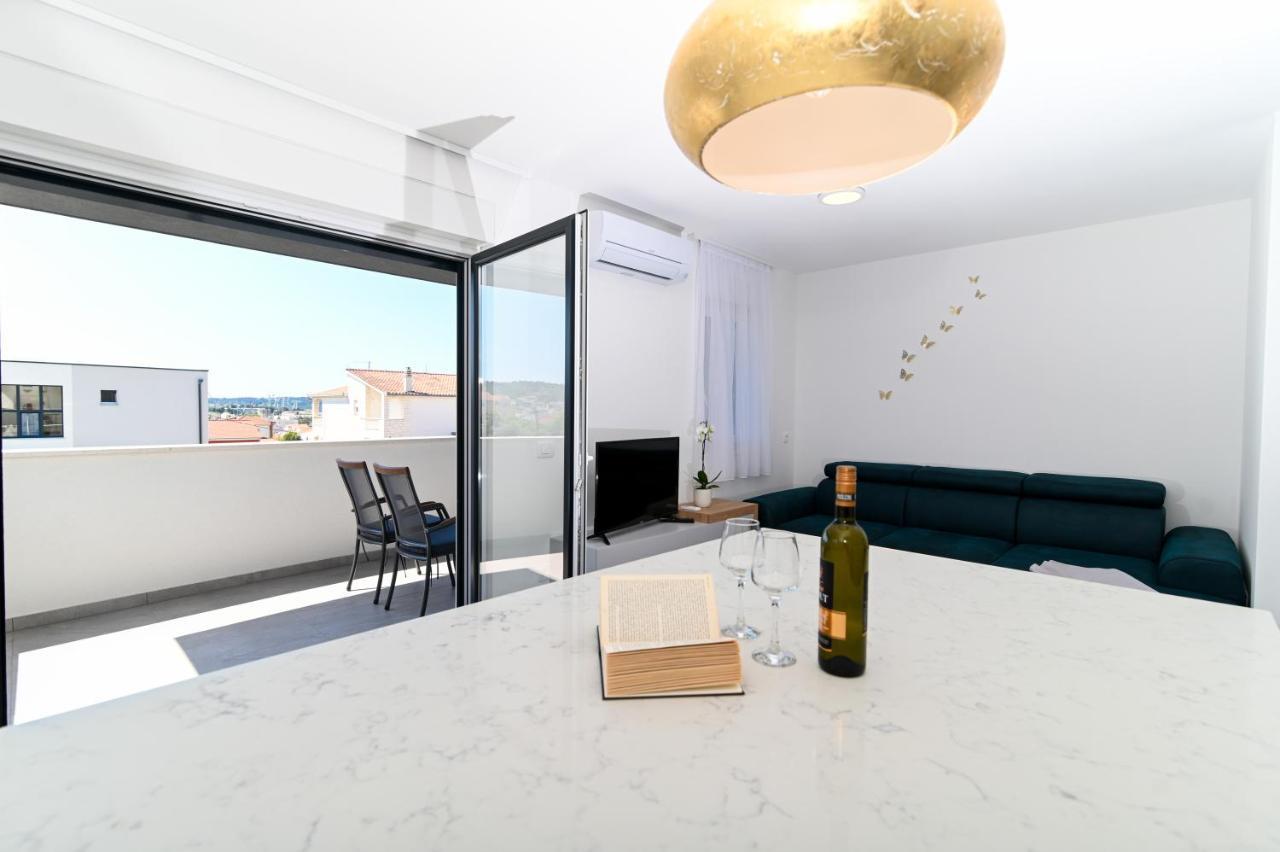 Apartment Laura, Free Parking, Balcony, 4 Ppl Трогир Экстерьер фото