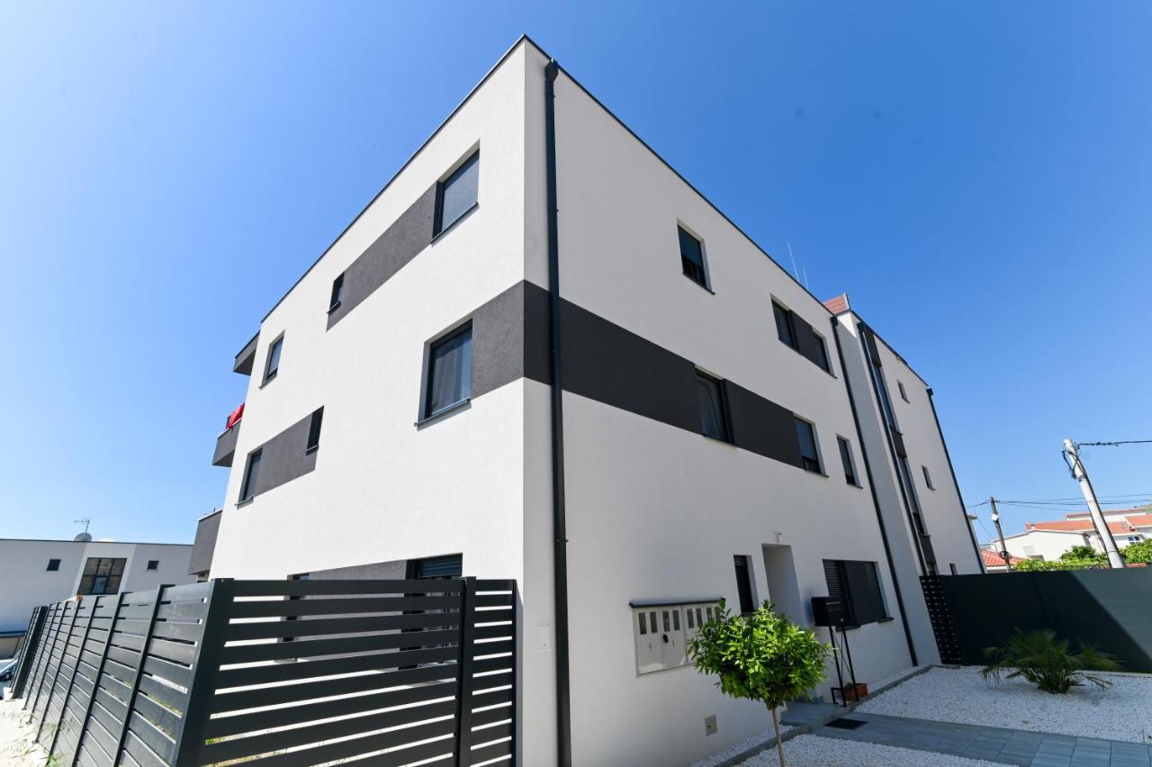 Apartment Laura, Free Parking, Balcony, 4 Ppl Трогир Экстерьер фото
